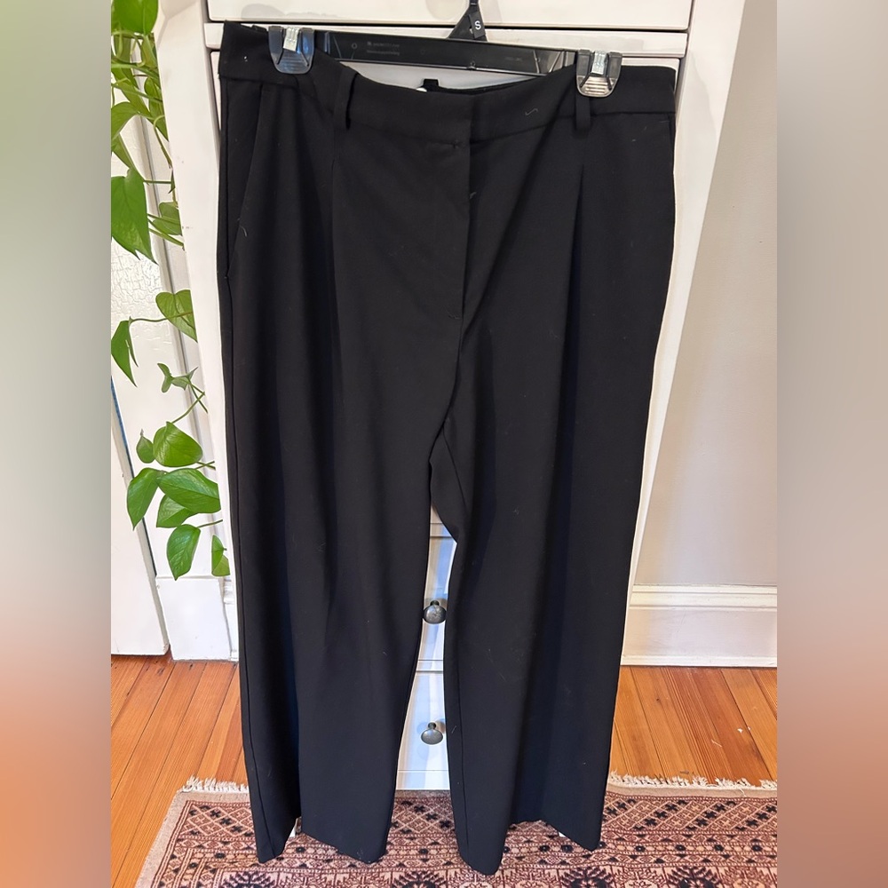 H&M women’s size 12 black pleated wide leg trousers